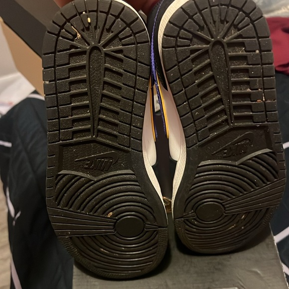 Jordan one Mid size 8.5 men (not in shoe box sold from) - Picture 6 of 6